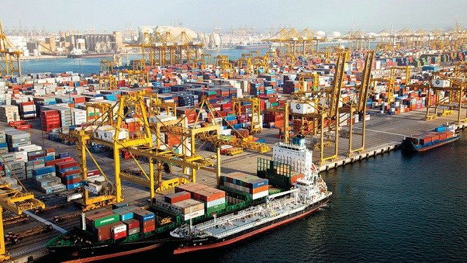 شبكة الشراكات الشاملة.. الإمارات تعزز موقعها كمركز عالمي للتجارة والاستثمار